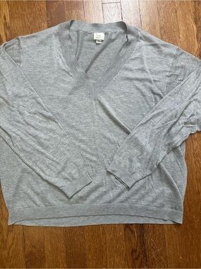 Women's Fine Gauge V-Neck Pullover Sweater